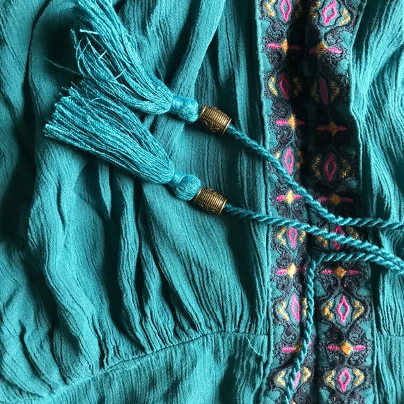 Cold Shoulder Top - Picture 5 of 5